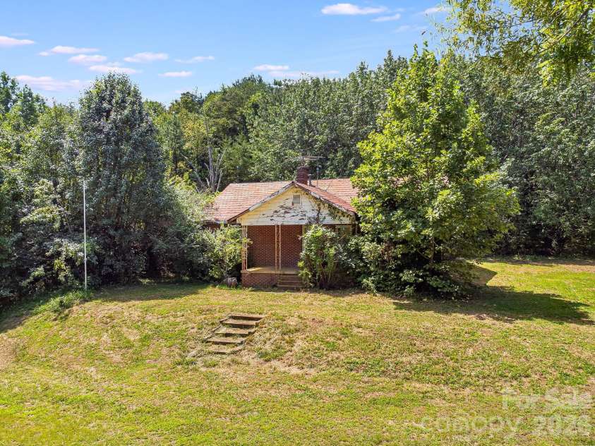 211 Luckadoo Road, Bostic, NC 28018.  MLS# CAR4318680, YatesRealty ID 1792. 