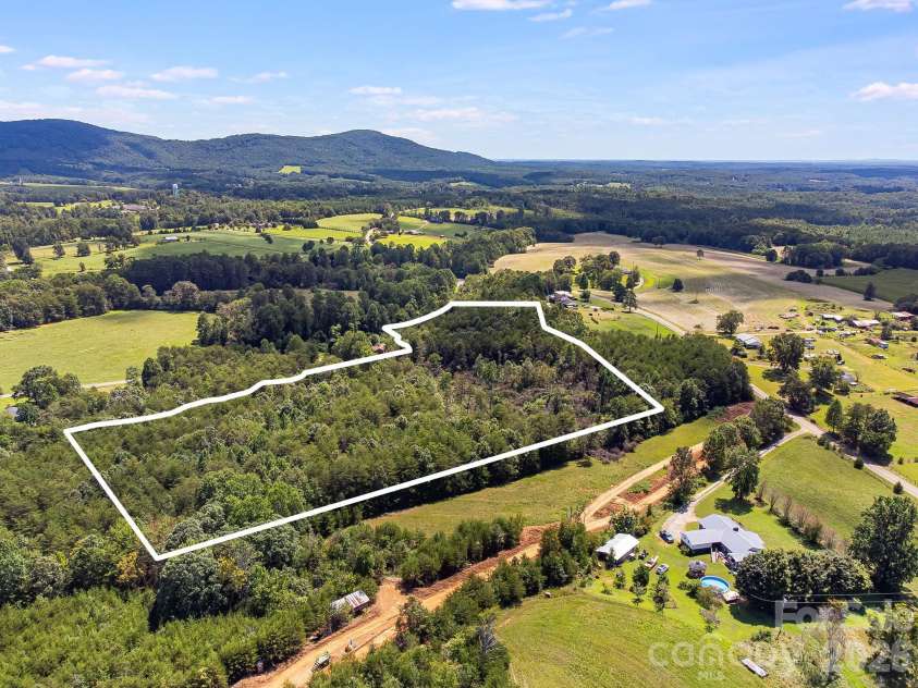 211 Luckadoo Road, Bostic, NC 28018.  MLS# CAR4318680, YatesRealty ID 1792. 