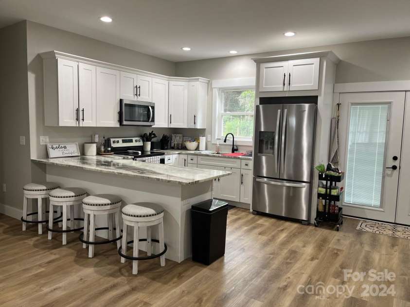 4050 Fairview Lane, Maiden, NC 28650.  MLS# CAR4183482, YatesRealty ID 1792. 