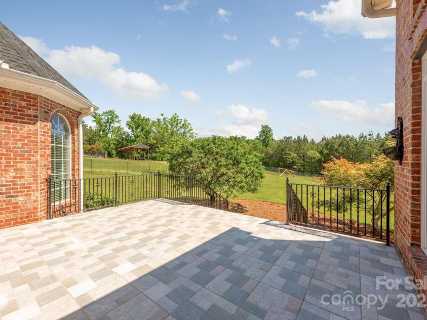 534 Ingleside Farm Road, Iron Station, NC 28080.  MLS# CAR4258669, YatesRealty ID 17920. 