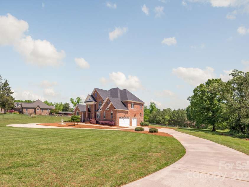 534 Ingleside Farm Road, Iron Station, NC 28080.  MLS# CAR4258669, YatesRealty ID 17920. 