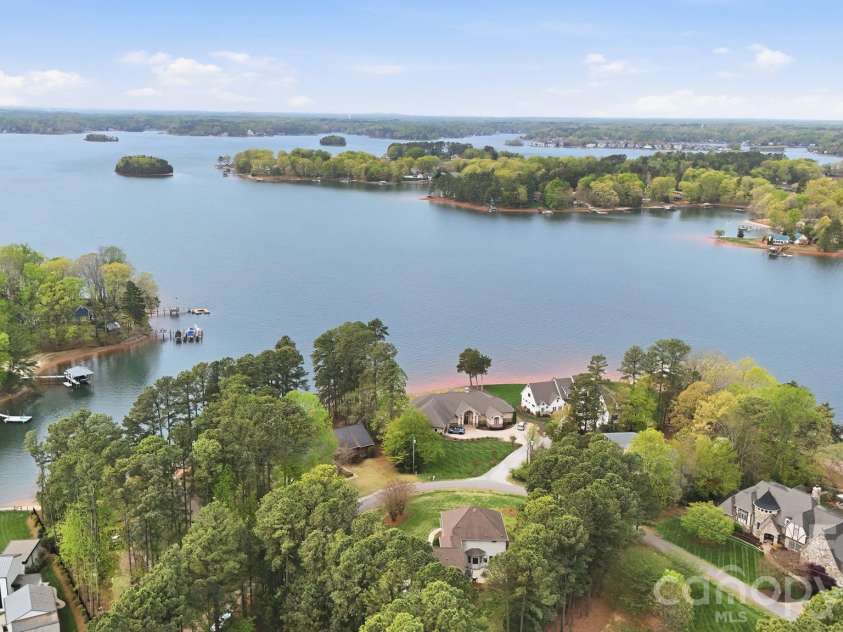 151 Yellow Jacket Circle, Mooresville, NC 28117.  MLS# CAR4364458, YatesRealty ID 17921. 