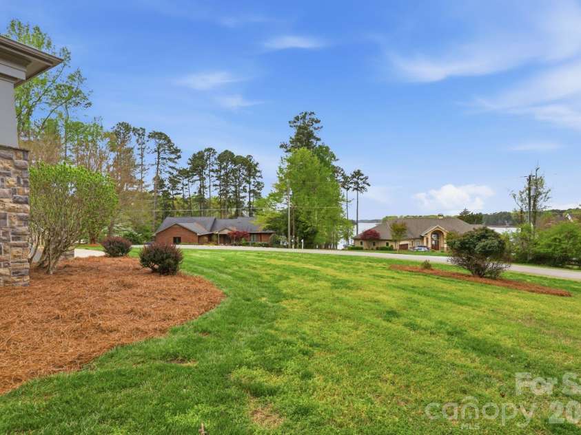 151 Yellow Jacket Circle, Mooresville, NC 28117.  MLS# CAR4364458, YatesRealty ID 17921. 