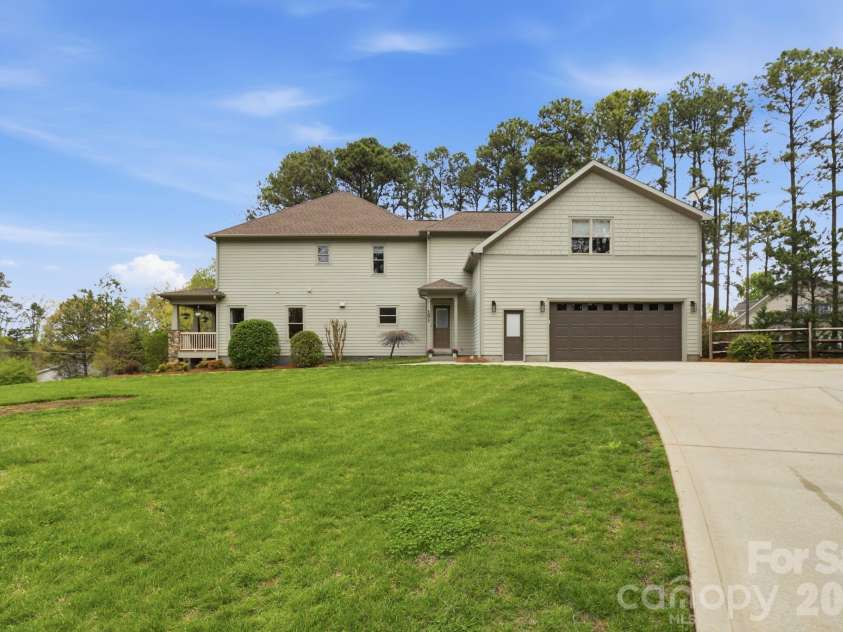 151 Yellow Jacket Circle, Mooresville, NC 28117.  MLS# CAR4364458, YatesRealty ID 17921. 