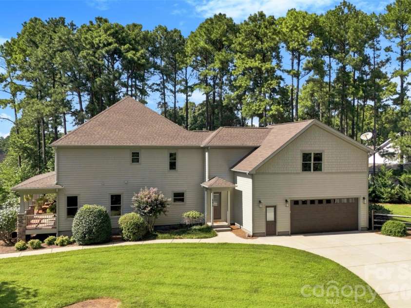 151 Yellow Jacket Circle, Mooresville, NC 28117.  MLS# CAR4364458, YatesRealty ID 17921. 