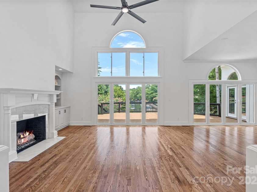 21404 Blakely Shores Drive, Cornelius, NC 28031.  MLS# CAR4287457, YatesRealty ID 17922. 