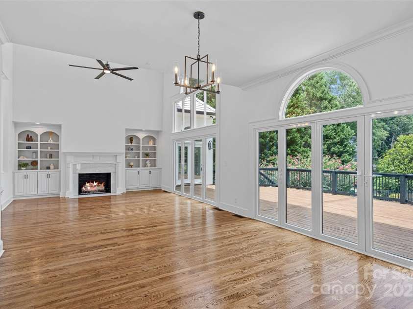 21404 Blakely Shores Drive, Cornelius, NC 28031.  MLS# CAR4287457, YatesRealty ID 17922. 