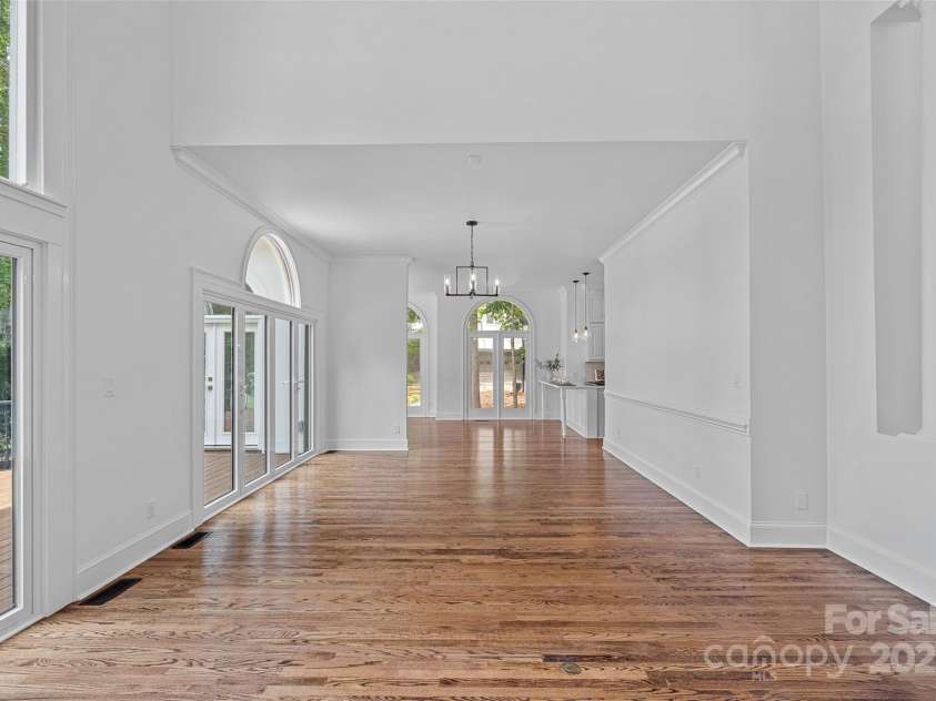 21404 Blakely Shores Drive, Cornelius, NC 28031.  MLS# CAR4287457, YatesRealty ID 17922. 