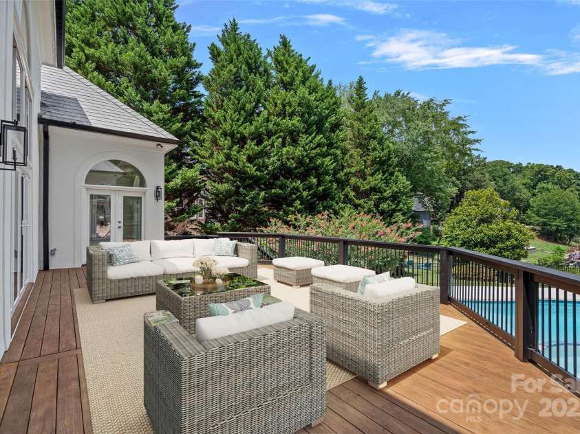 21404 Blakely Shores Drive, Cornelius, NC 28031.  MLS# CAR4287457, YatesRealty ID 17922. 