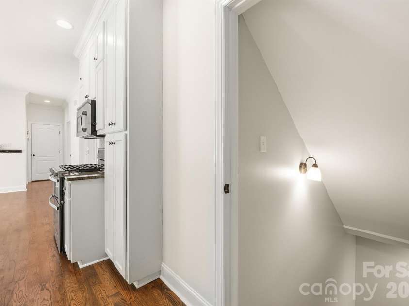 321 Winding Creek Drive, Morganton, NC 28655.  MLS# CAR4361242, YatesRealty ID 17922. Hallway main level