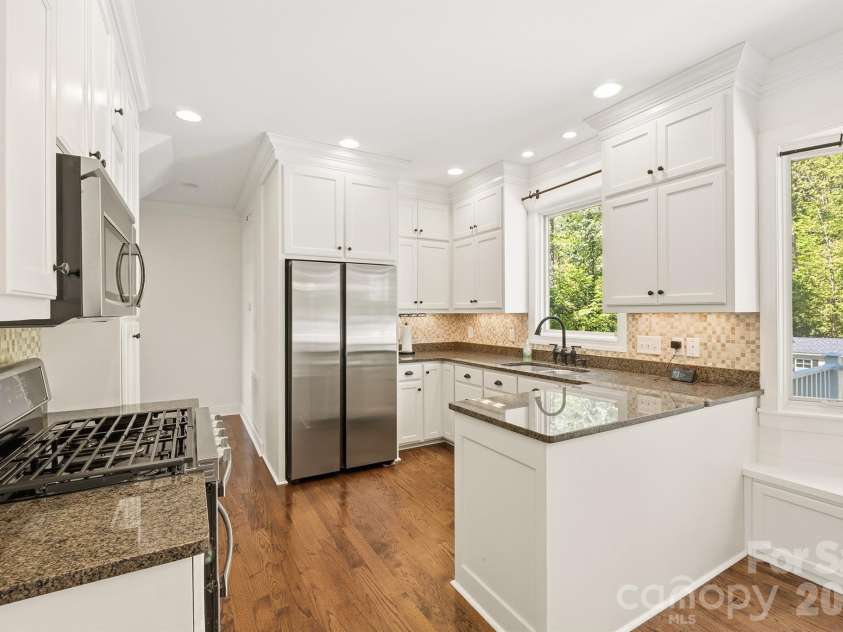321 Winding Creek Drive, Morganton, NC 28655.  MLS# CAR4361242, YatesRealty ID 17922. Kitchen