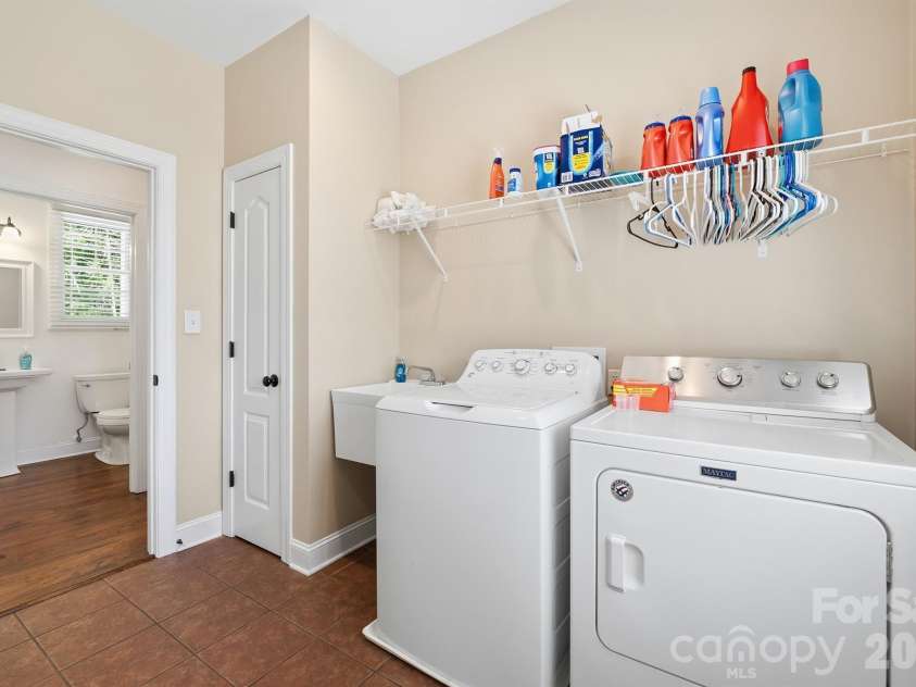 321 Winding Creek Drive, Morganton, NC 28655.  MLS# CAR4361242, YatesRealty ID 17922. Laundry main level