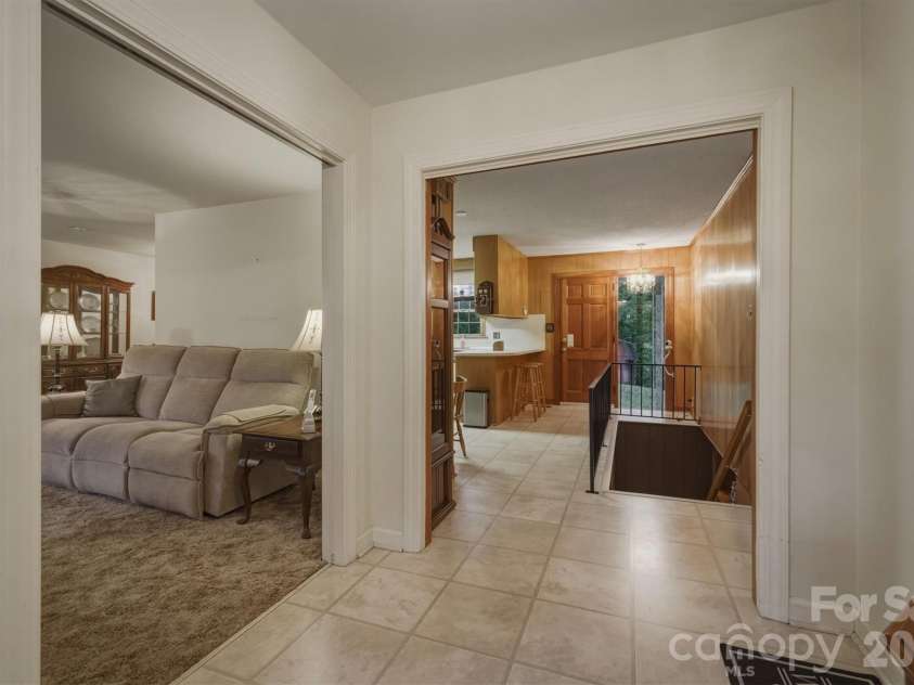 118 Maehill Place, Lenoir, NC 28645.  MLS# CAR4366024, YatesRealty ID 17923. 
