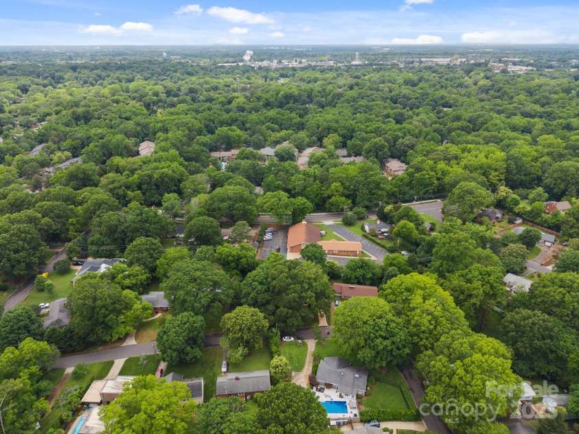 4106 Castlewood Road, Charlotte, NC 28209.  MLS# CAR4258247, YatesRealty ID 17924. 