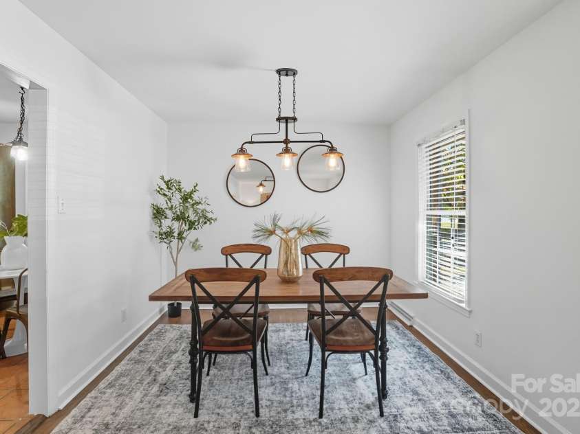 5926 Sharon Road, Charlotte, NC 28210.  MLS# CAR4313356, YatesRealty ID 17925. 