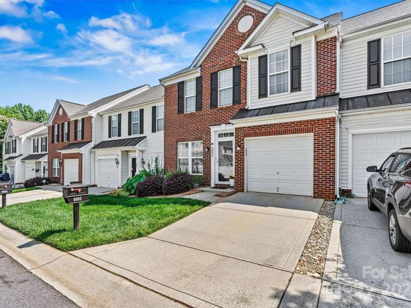 8002 Mariners Pointe Circle, Denver, NC 28037.  MLS# CAR4267345, YatesRealty ID 17926. 
