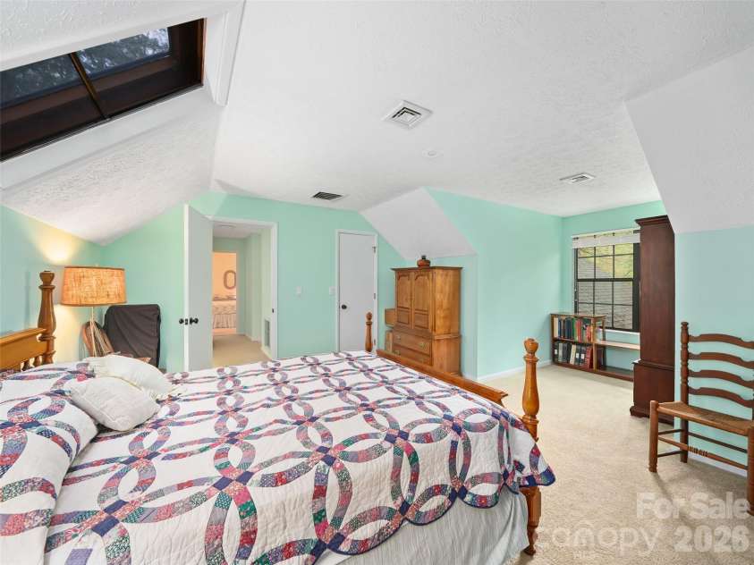 86 Laurel Drive, Burnsville, NC 28714.  MLS# CAR4253522, YatesRealty ID 17927. 
