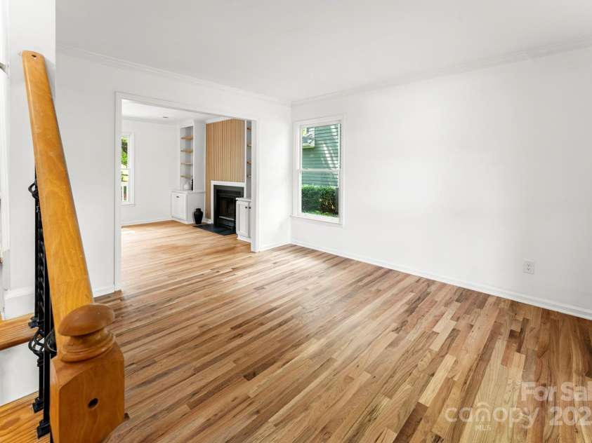 9513 Saddle Run Trail, Charlotte, NC 28269.  MLS# CAR4267104, YatesRealty ID 17927. 