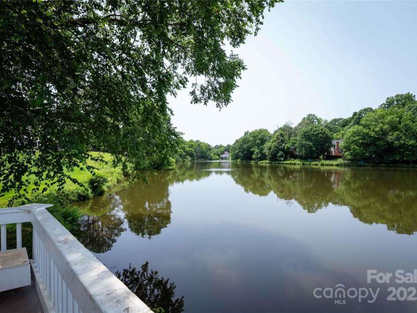 9513 Saddle Run Trail, Charlotte, NC 28269.  MLS# CAR4267104, YatesRealty ID 17927. 