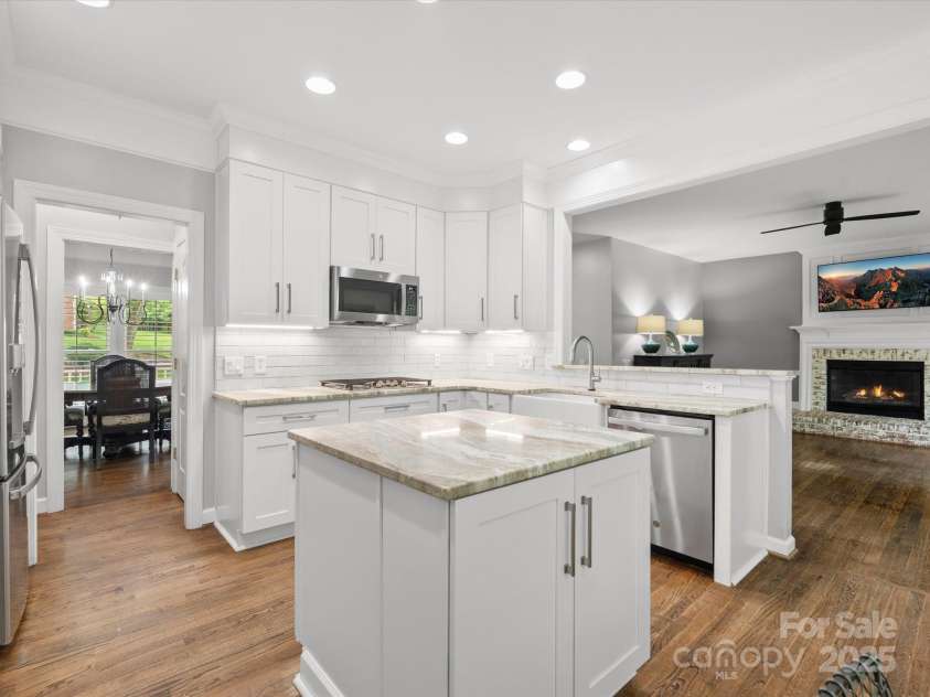 2821 Providence Spring Lane, Charlotte, NC 28270.  MLS# CAR4264457, YatesRealty ID 17928. 