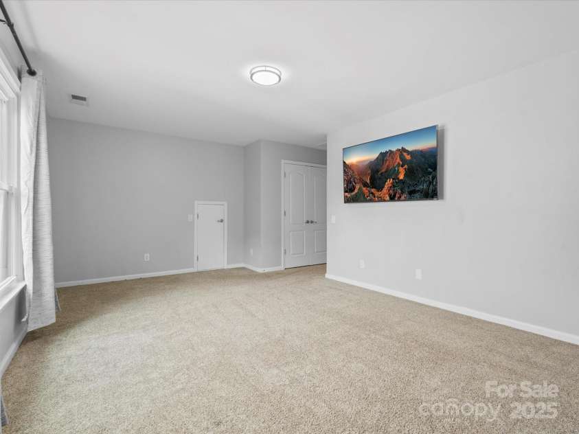 2821 Providence Spring Lane, Charlotte, NC 28270.  MLS# CAR4264457, YatesRealty ID 17928. 