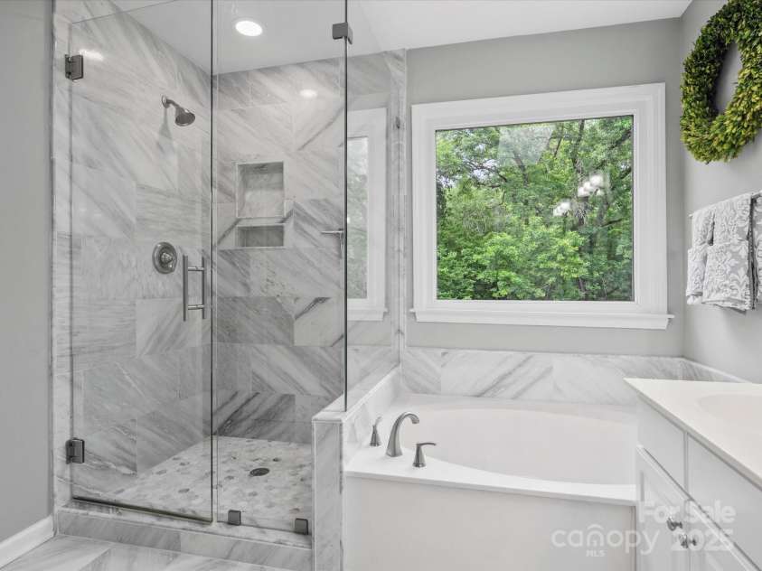 2821 Providence Spring Lane, Charlotte, NC 28270.  MLS# CAR4264457, YatesRealty ID 17928. 