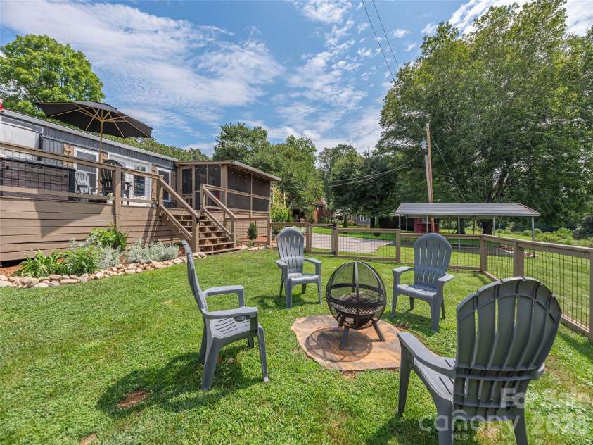 248 Max Thompson Road, Canton, NC 28716.  MLS# CAR4296051, YatesRealty ID 17929. 