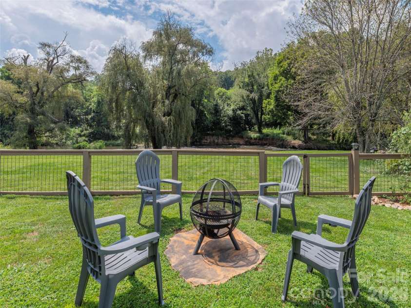 248 Max Thompson Road, Canton, NC 28716.  MLS# CAR4296051, YatesRealty ID 17929. 