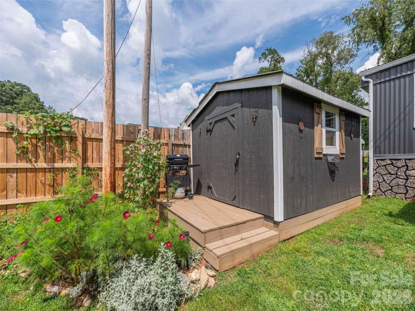 248 Max Thompson Road, Canton, NC 28716.  MLS# CAR4296051, YatesRealty ID 17929. 