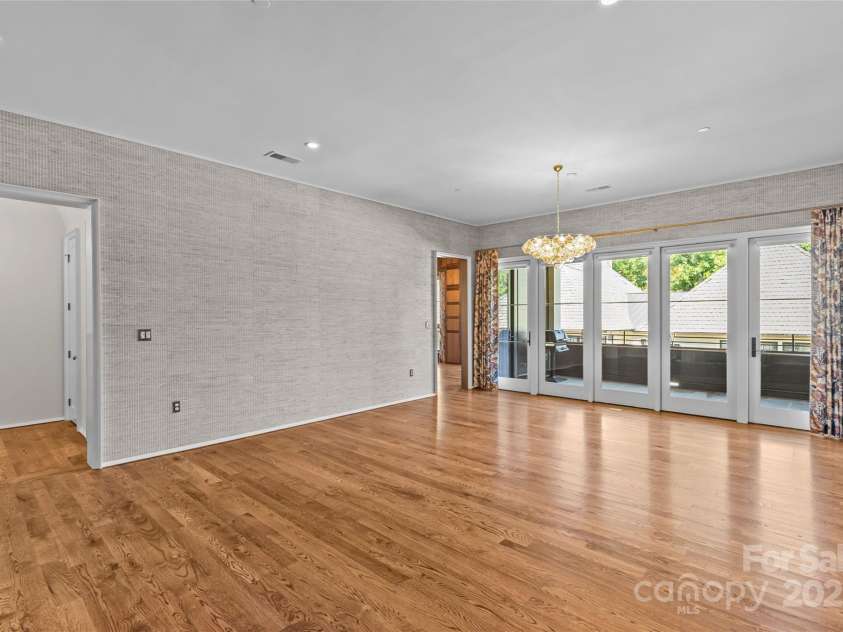 1172 Queens Road, Charlotte, NC 28207.  MLS# CAR4296406, YatesRealty ID 1793. 