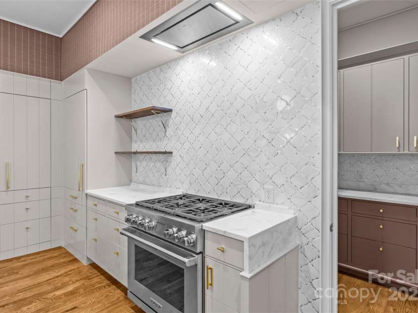 1172 Queens Road, Charlotte, NC 28207.  MLS# CAR4296406, YatesRealty ID 1793. 