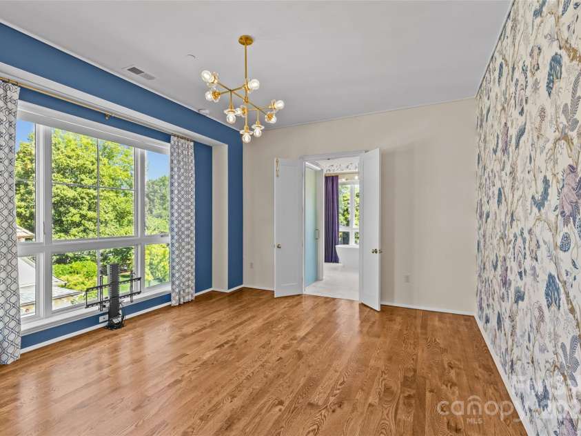 1172 Queens Road, Charlotte, NC 28207.  MLS# CAR4296406, YatesRealty ID 1793. 