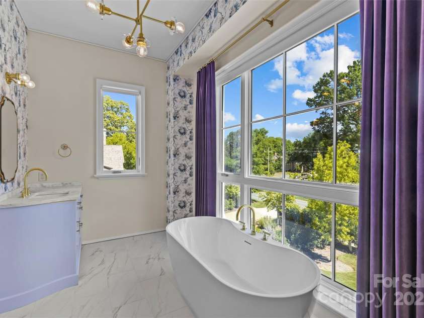 1172 Queens Road, Charlotte, NC 28207.  MLS# CAR4296406, YatesRealty ID 1793. 