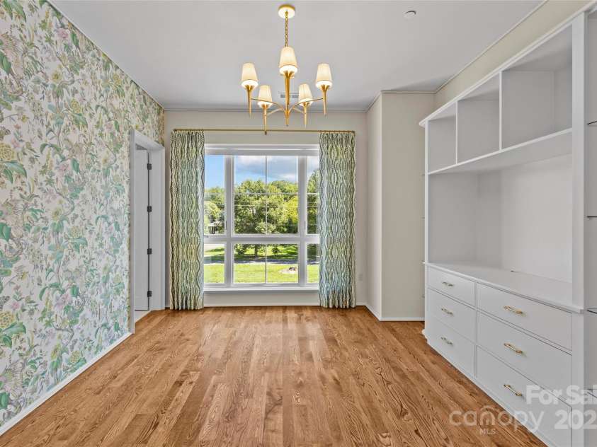 1172 Queens Road, Charlotte, NC 28207.  MLS# CAR4296406, YatesRealty ID 1793. 