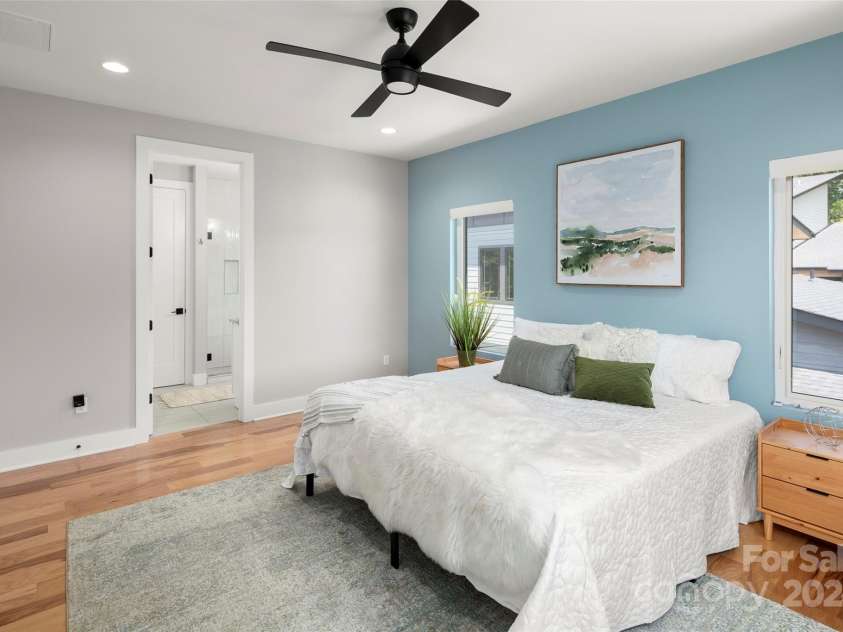 303 Iron Ridge Loop, Asheville, NC 28806.  MLS# CAR4151239, YatesRealty ID 1793. 2nd Floor Primary