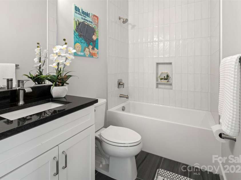 303 Iron Ridge Loop, Asheville, NC 28806.  MLS# CAR4151239, YatesRealty ID 1793. Lower Level Full Bath