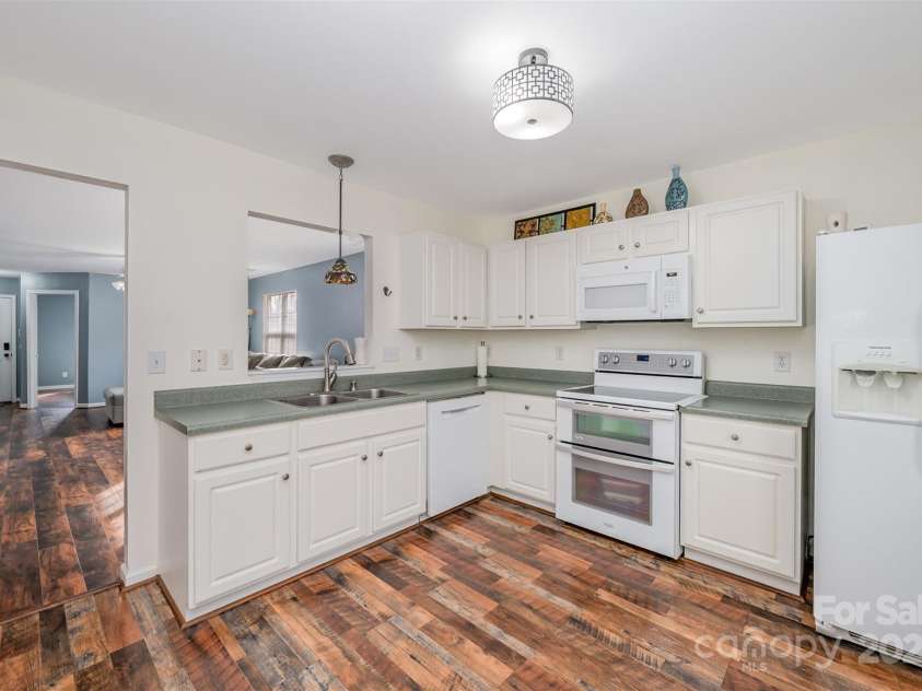 9734 Kennerly Cove Court, Charlotte, NC 28269.  MLS# CAR4326405, YatesRealty ID 1793. 