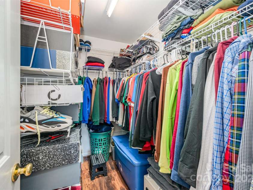 9734 Kennerly Cove Court, Charlotte, NC 28269.  MLS# CAR4326405, YatesRealty ID 1793. 