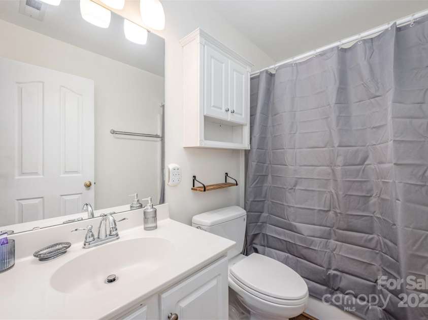 9734 Kennerly Cove Court, Charlotte, NC 28269.  MLS# CAR4326405, YatesRealty ID 1793. 