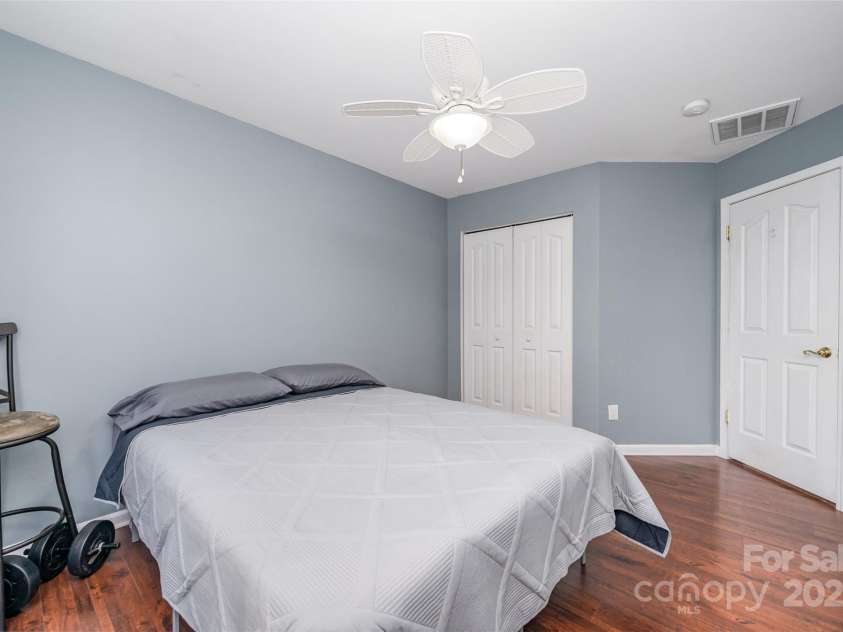 9734 Kennerly Cove Court, Charlotte, NC 28269.  MLS# CAR4326405, YatesRealty ID 1793. 