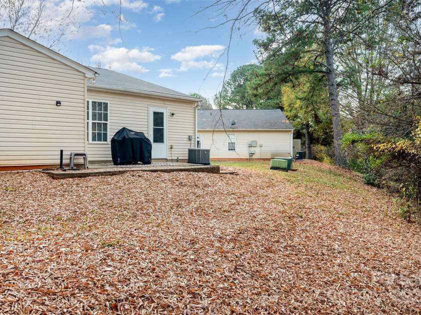 9734 Kennerly Cove Court, Charlotte, NC 28269.  MLS# CAR4326405, YatesRealty ID 1793. 