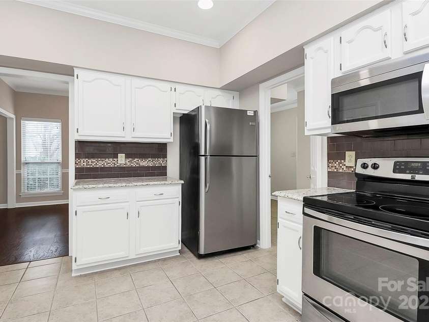 12313 Landing Green Drive, Charlotte, NC 28277.  MLS# CAR4331848, YatesRealty ID 17932. 