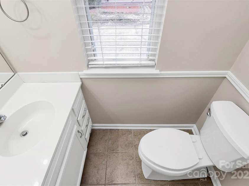 12313 Landing Green Drive, Charlotte, NC 28277.  MLS# CAR4331848, YatesRealty ID 17932. 