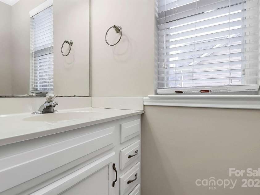 12313 Landing Green Drive, Charlotte, NC 28277.  MLS# CAR4331848, YatesRealty ID 17932. 