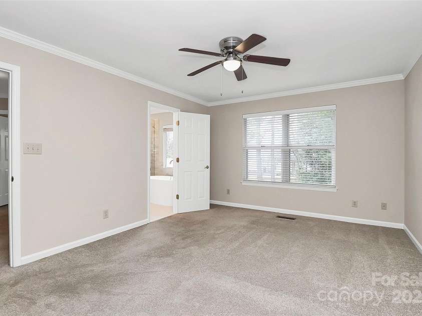 12313 Landing Green Drive, Charlotte, NC 28277.  MLS# CAR4331848, YatesRealty ID 17932. 