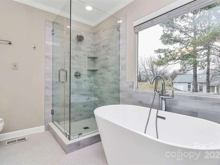 12313 Landing Green Drive, Charlotte, NC 28277.  MLS# CAR4331848, YatesRealty ID 17932. 