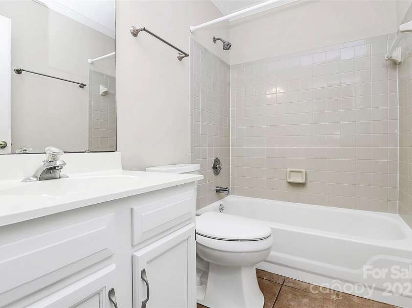 12313 Landing Green Drive, Charlotte, NC 28277.  MLS# CAR4331848, YatesRealty ID 17932. 