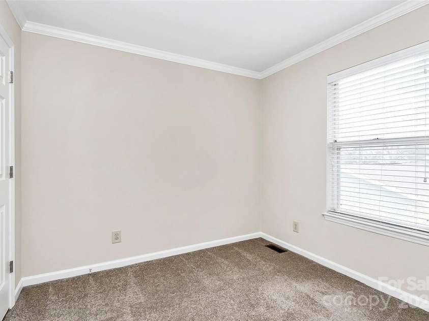 12313 Landing Green Drive, Charlotte, NC 28277.  MLS# CAR4331848, YatesRealty ID 17932. 