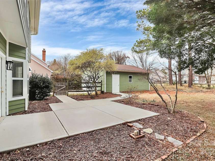 12313 Landing Green Drive, Charlotte, NC 28277.  MLS# CAR4331848, YatesRealty ID 17932. 