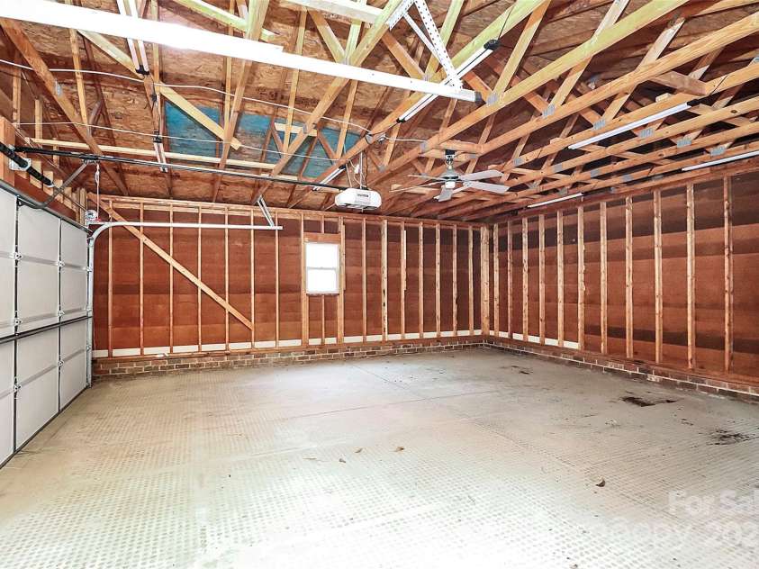 12313 Landing Green Drive, Charlotte, NC 28277.  MLS# CAR4331848, YatesRealty ID 17932. 